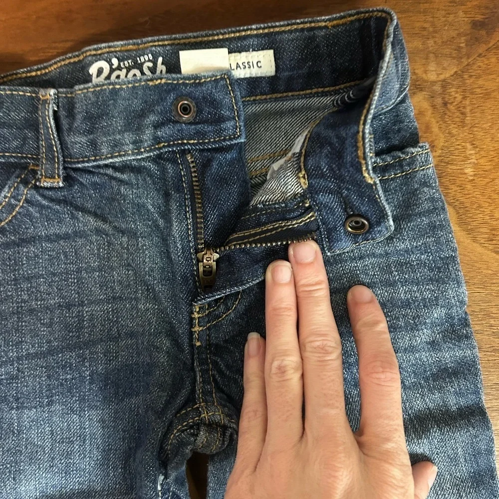 OshKosh Bgosh stylish dark